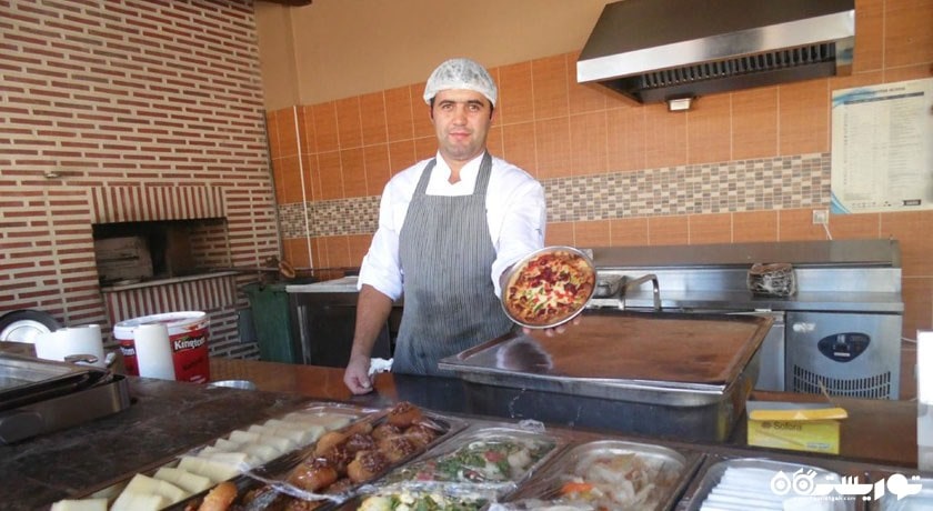 پرسنل رستوران هتل فیم رزیدنس لارا